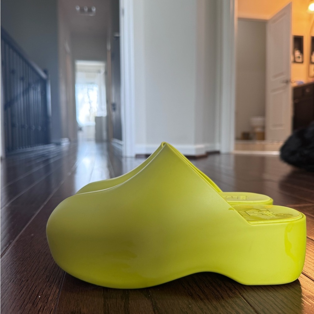 Simon miller and melissa bubble clog 
 Platform Clogs